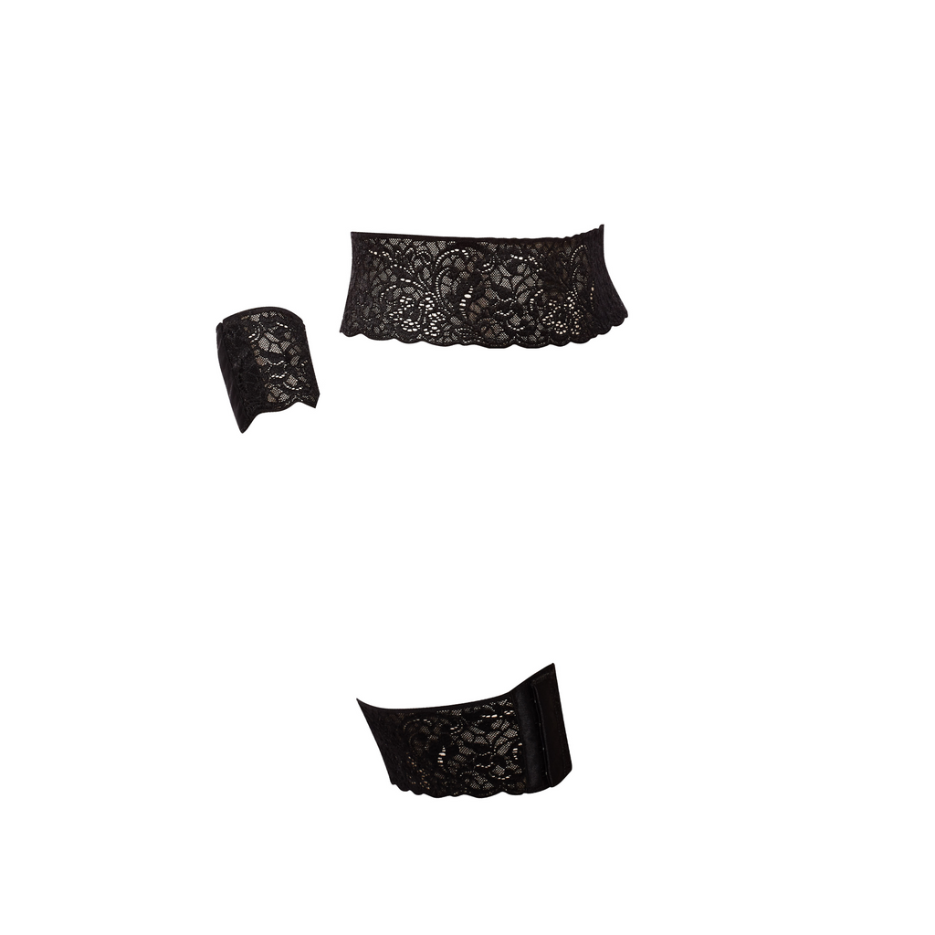 Always A Muse Accessory Bands and Garters Set is 5 pieces of versatile wardrobe fun and sexiness like you never imagined. Use it to dress up lingerie, swimwear, outerwear, practically every outfit can be elevated with fine Italian laces and luxurious finishes like only A Muse can create <3